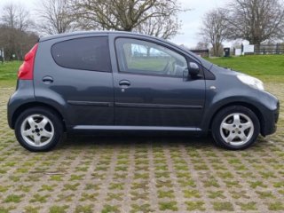 /photos/13566/a8bb9c5b-60c0-414c-b178-2eca3dd934d3_i320x240.jpg